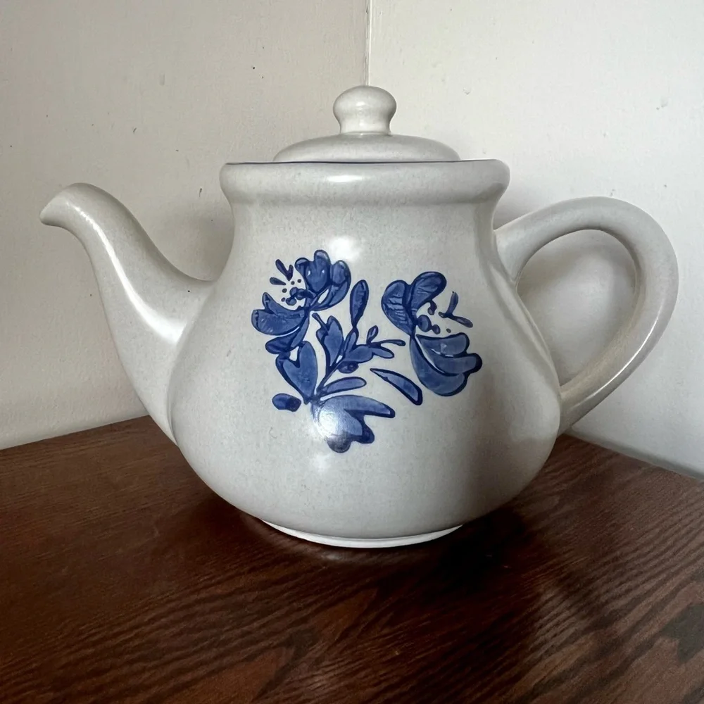 PFALTZGRAFF YORKTOWNE VINTAGE TEA POT - Picture 2 of 3